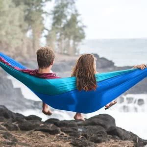 hanging swing chair.png